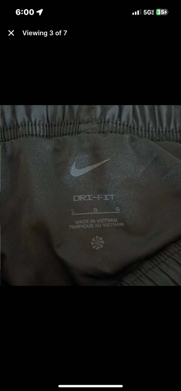 Nike - Picture 3 of 7